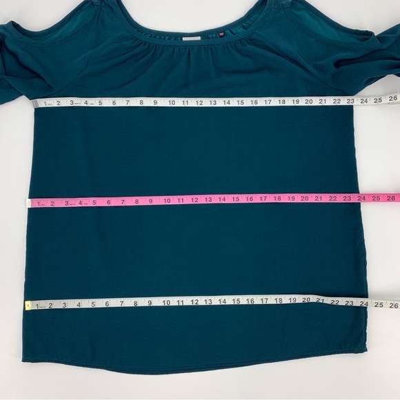 Cabi Fetching Blouse # 3504, Spruce Green Cold Shoulder Long Sleeve Top, Medium - Picture 14 of 16